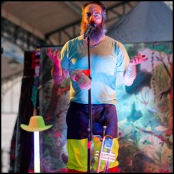 2026/07/20 L'EMPIRE DES CHAUSSETTES TROUEES